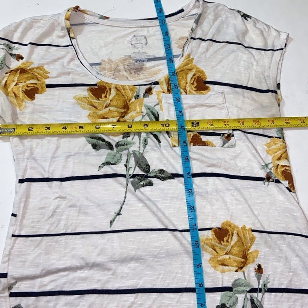 24/7 Maurices S Yellow White Flowers Striped Casual Shirt Top - Picture 7 of 7